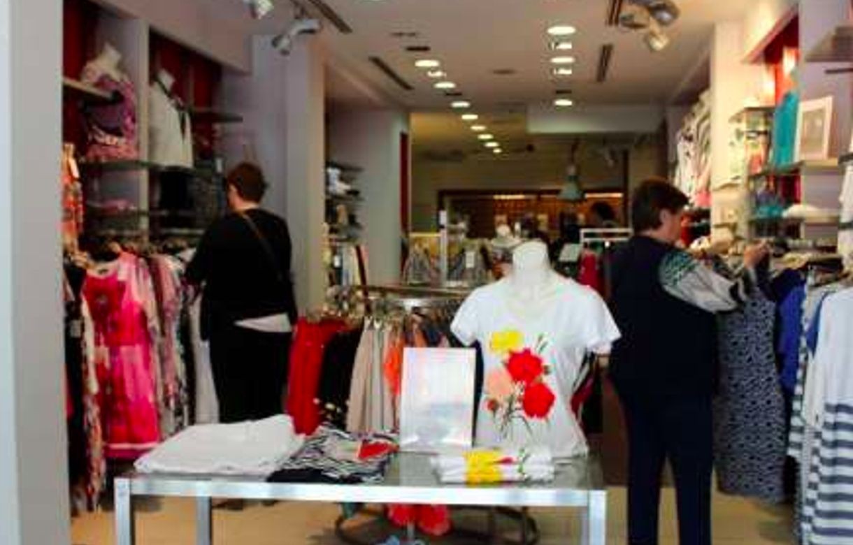 Tienda compartida Madrid. Alquiler calle de Marcelo Usera (Madrid) 200M2