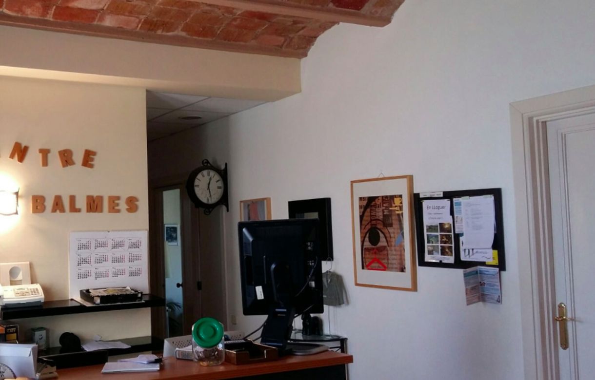 Alquiler de consultorio para psicólogos. Alquiler Plaça de Gal·la Placídia, Barcelona