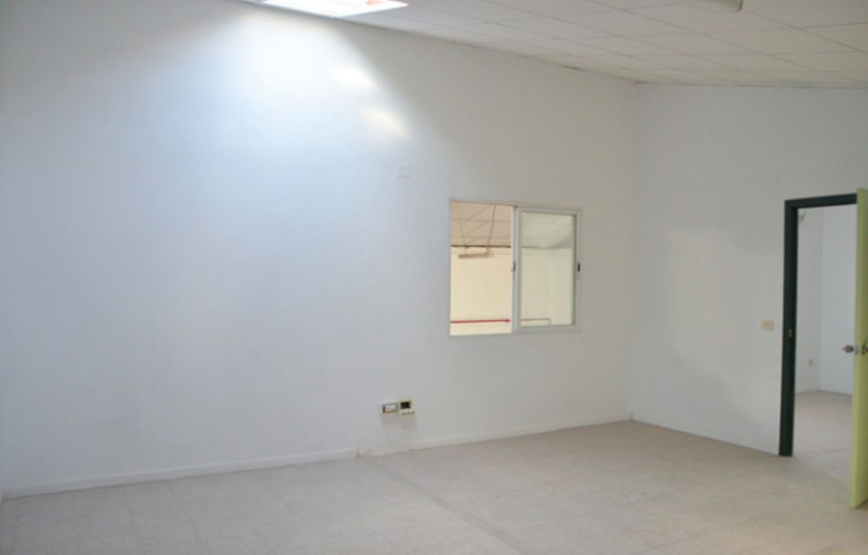 Alquiler de nave industrial en Valencia compartida. Alquiler de nave en Alboraya