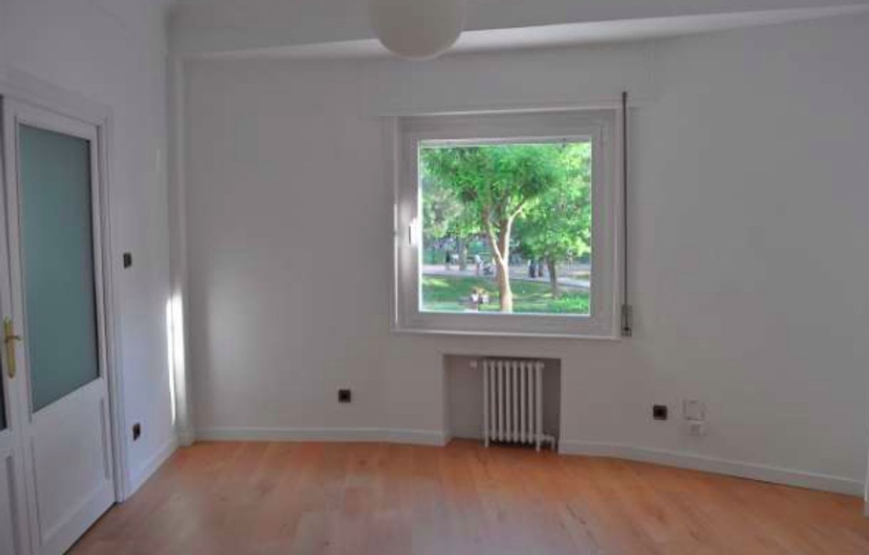 Despachos compartidos en alquiler en Madrid. Alquiler Paseo del Pintor Rosales, Madrid