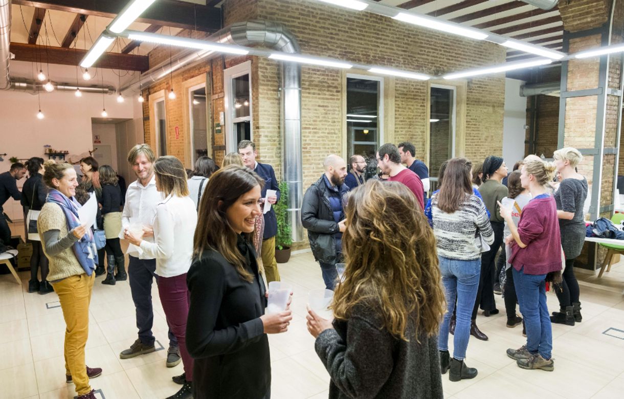 Coworking en el Cabañal totalmente equipado | Alquiler calle de la Reina, Valencia