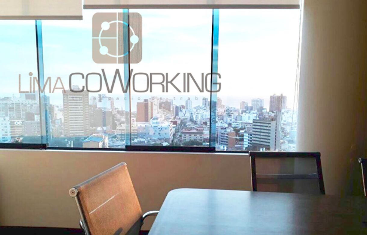 Lima coworking, espacio muy formal para atender a tus clientes y trabajar.