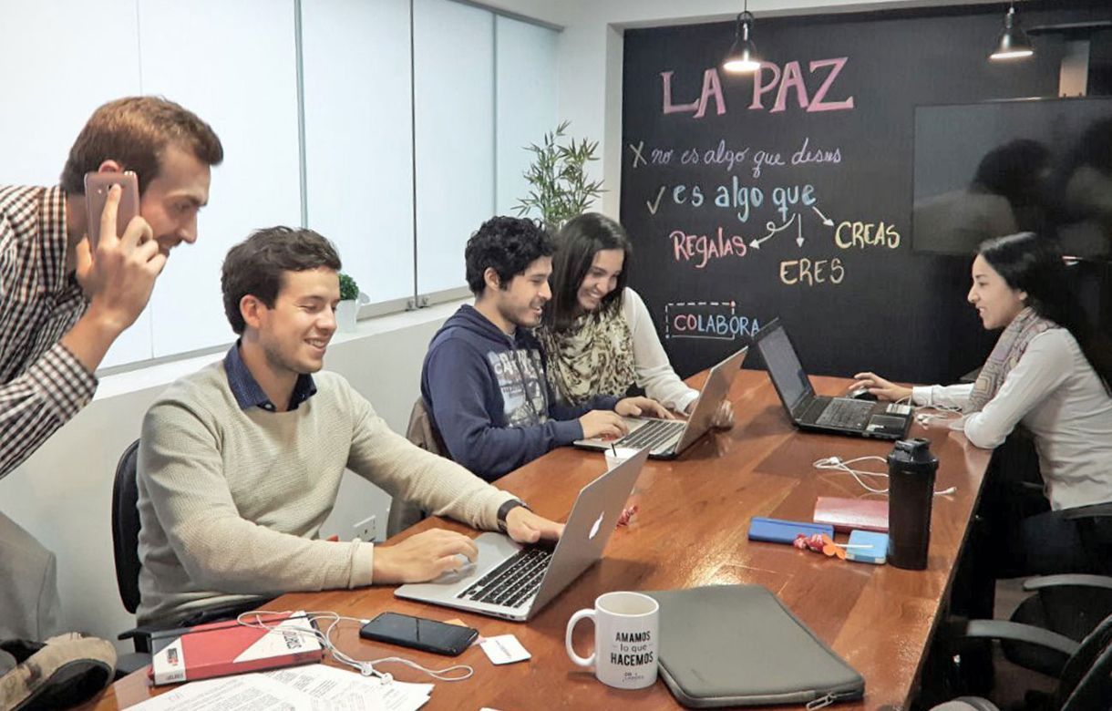 Sala de reuniones, coworking y oficinas privadas en alquiler en Lima