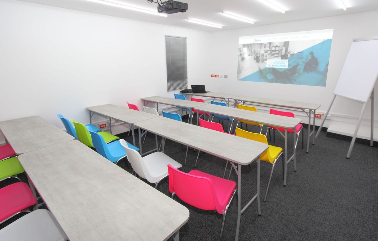 Sala de reuniones, coworking y oficinas privadas en alquiler en Lima