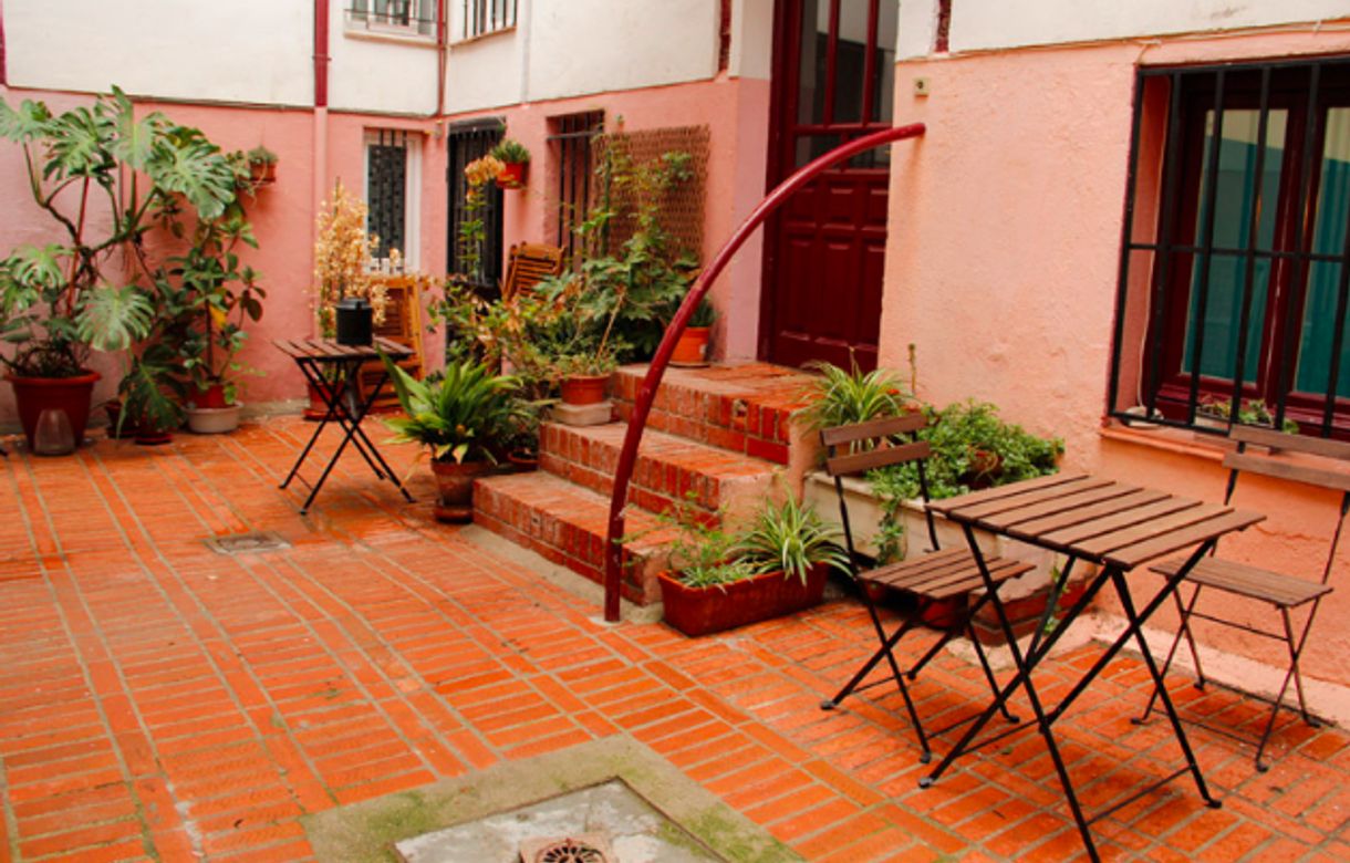 Alquiler estudio Madrid compartido por artistas y artesanos en Lavapiés