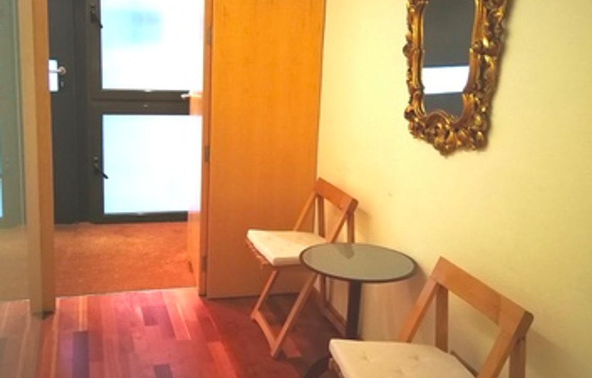 Alquiler consulta Podología - Alquiler calle Industria, Barcelona