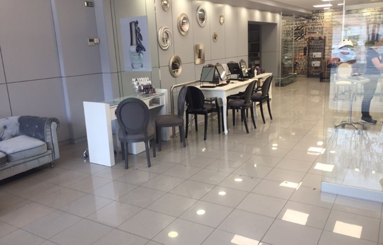 Alquiler de peluquería en Pozuelo de Alarcón | Cabinas estéticas