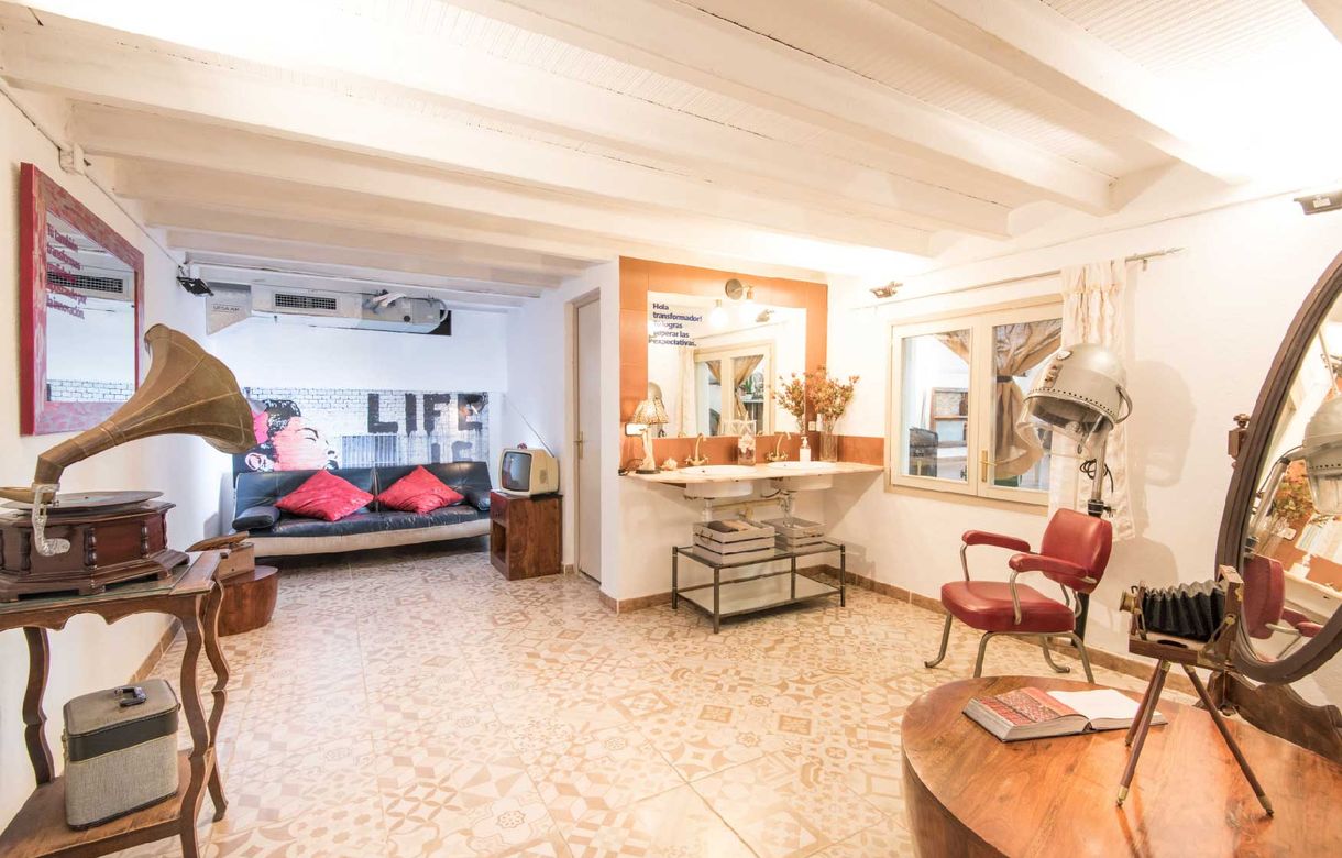 Alquiler escenarios para cursos, conferencias y sesiones de fotografía.