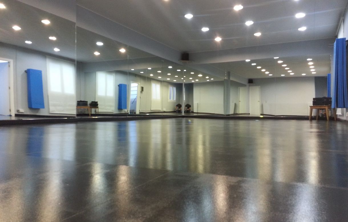 Alquiler de espacios | Salas para ensayos | Gym | Sala para terapias | Estudio foto...