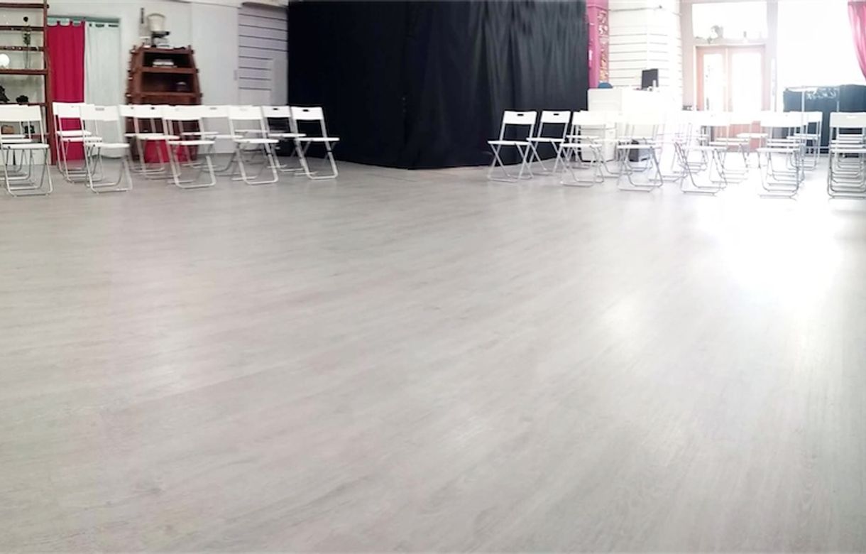 Salas baratas para ensayos y conferencias