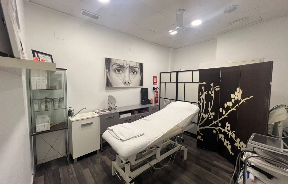 Alquiler peluquería Murcia | Cabina estética