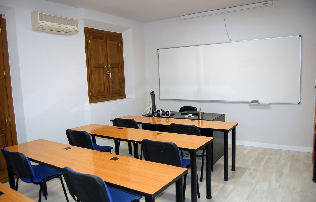 alquiler aulas Granada | ACADEMIA 21 PEPE VERA OPOSICIONES