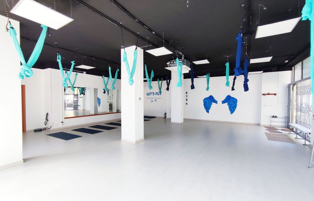 Sala de yoga para profesionales y talleres