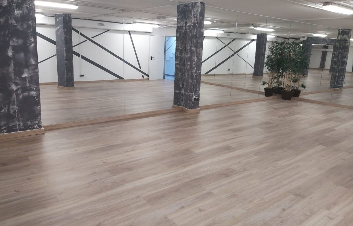 alquiler sala baile barcelona | Salas de yoga | Salas para talleres