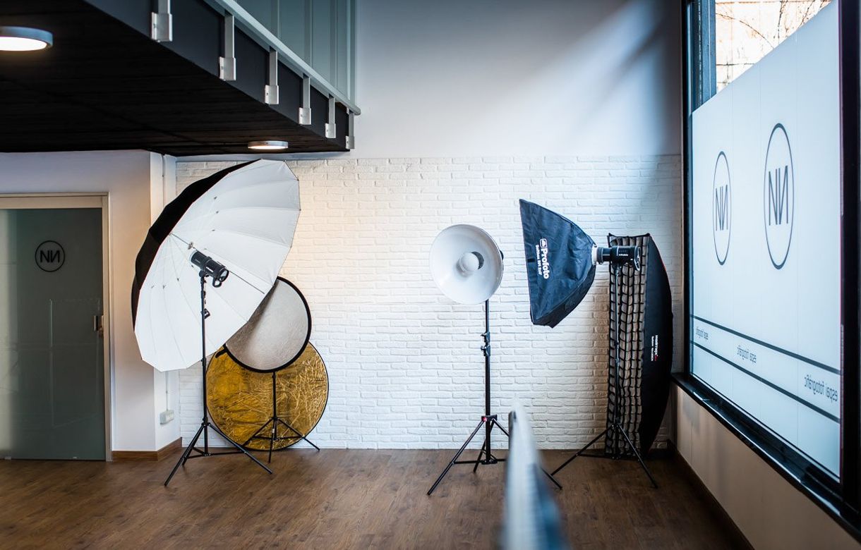 Alquiler Sant Boi de estudio de fotografía totalmente equipado. Alquiler a 15 minutos de Barcelona