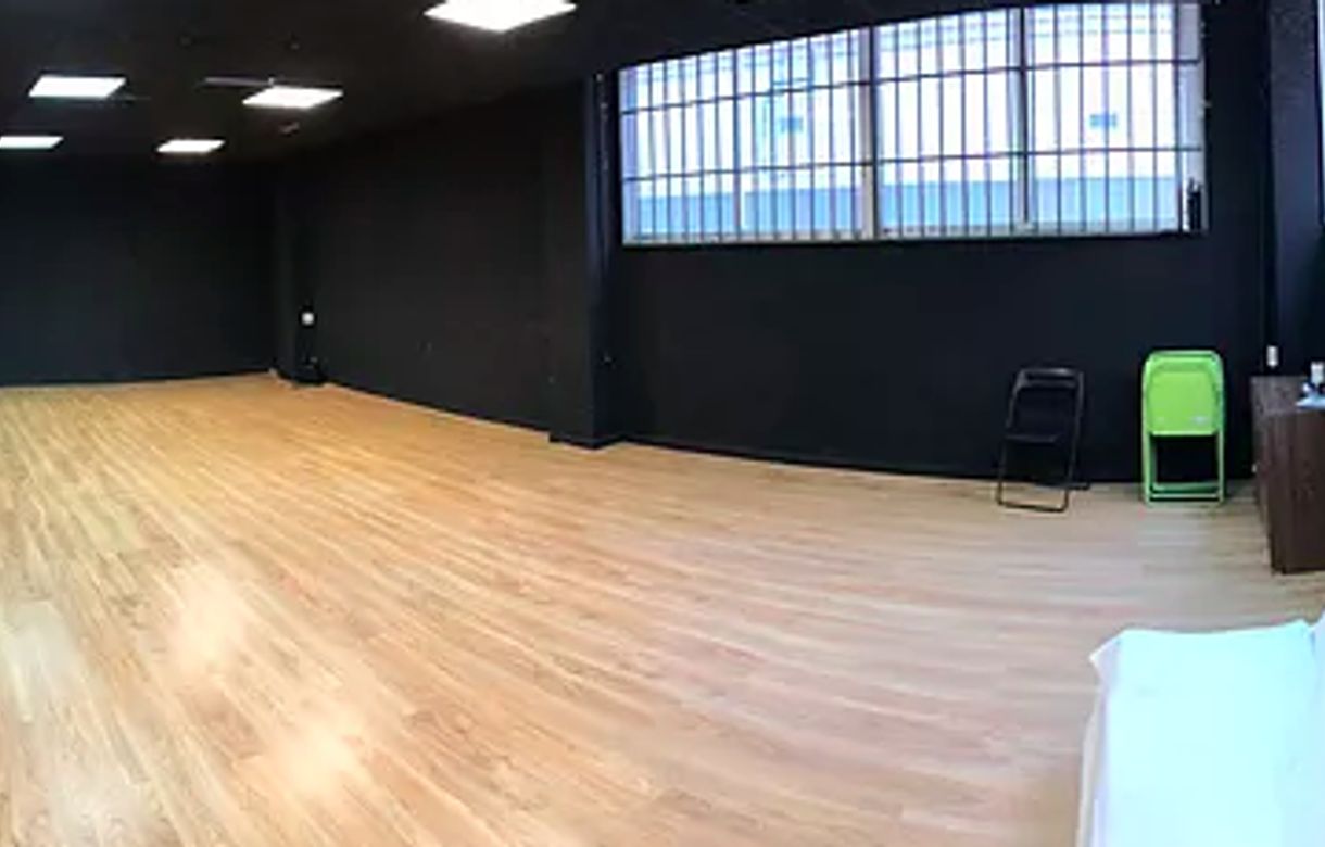 Local de ensayo y taller para artistas