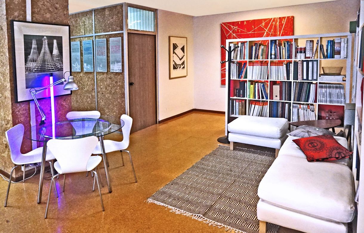 Alquiler en Argüelles | Oficina compartida | Espacio luminoso, tranquilo y equipado