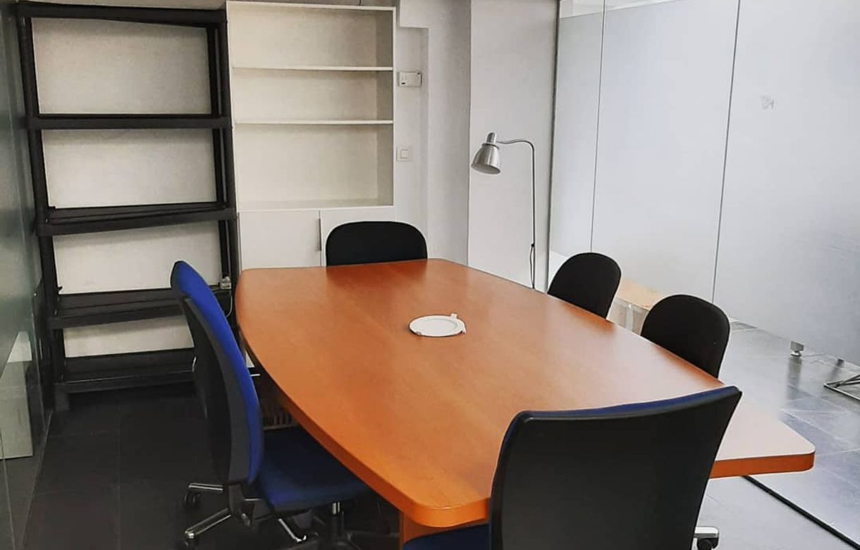 Oficinas económicas en el centro de Barcelona