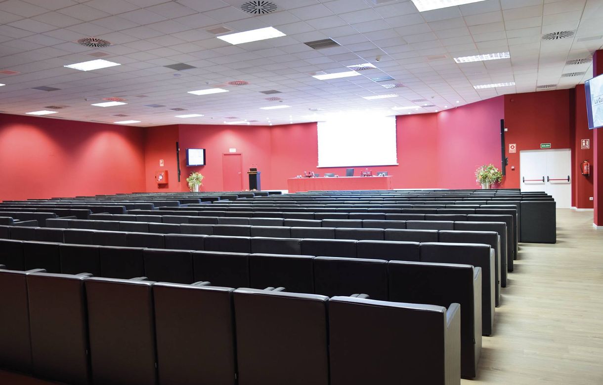 Alquiler sala para reuniones | El mejor centro para tus eventos de empresa