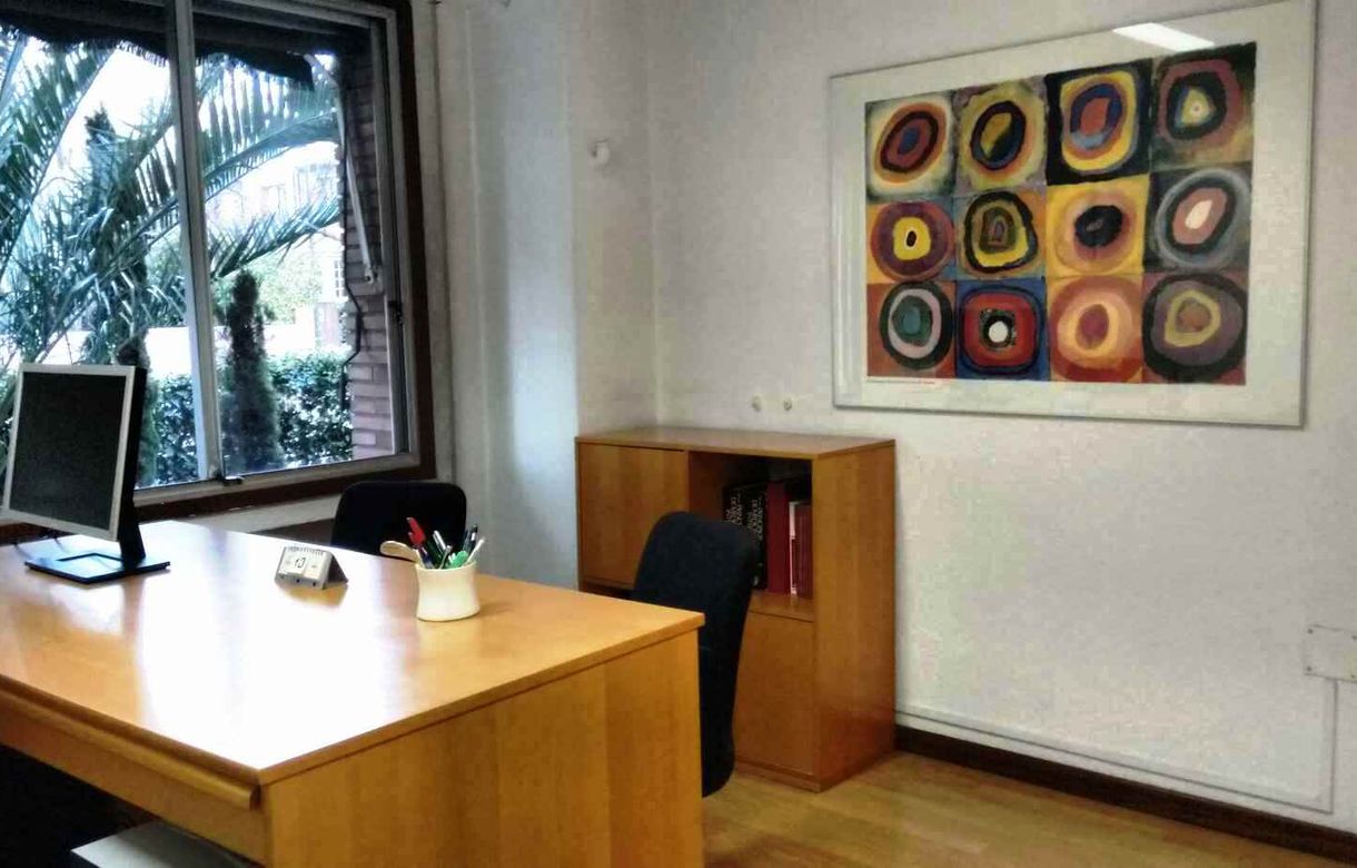 Alquiler Paseo de la Habana | Despacho en centro de fisioterapia