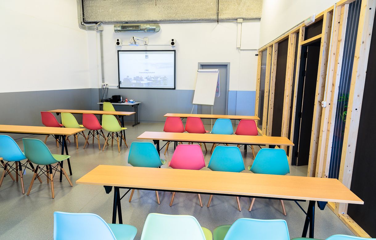 CREC Coworking Sabadell oficinas de 4 a 10 personas