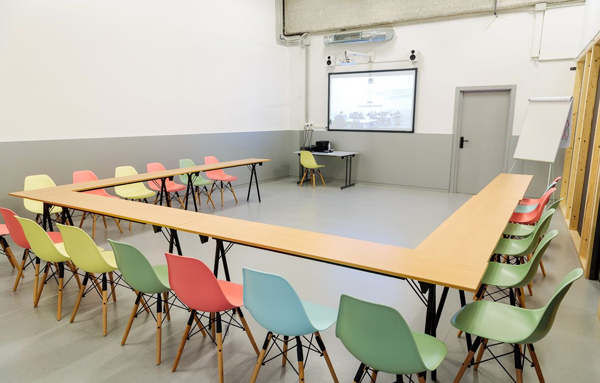 CREC Coworking Sabadell oficinas de 4 a 10 personas