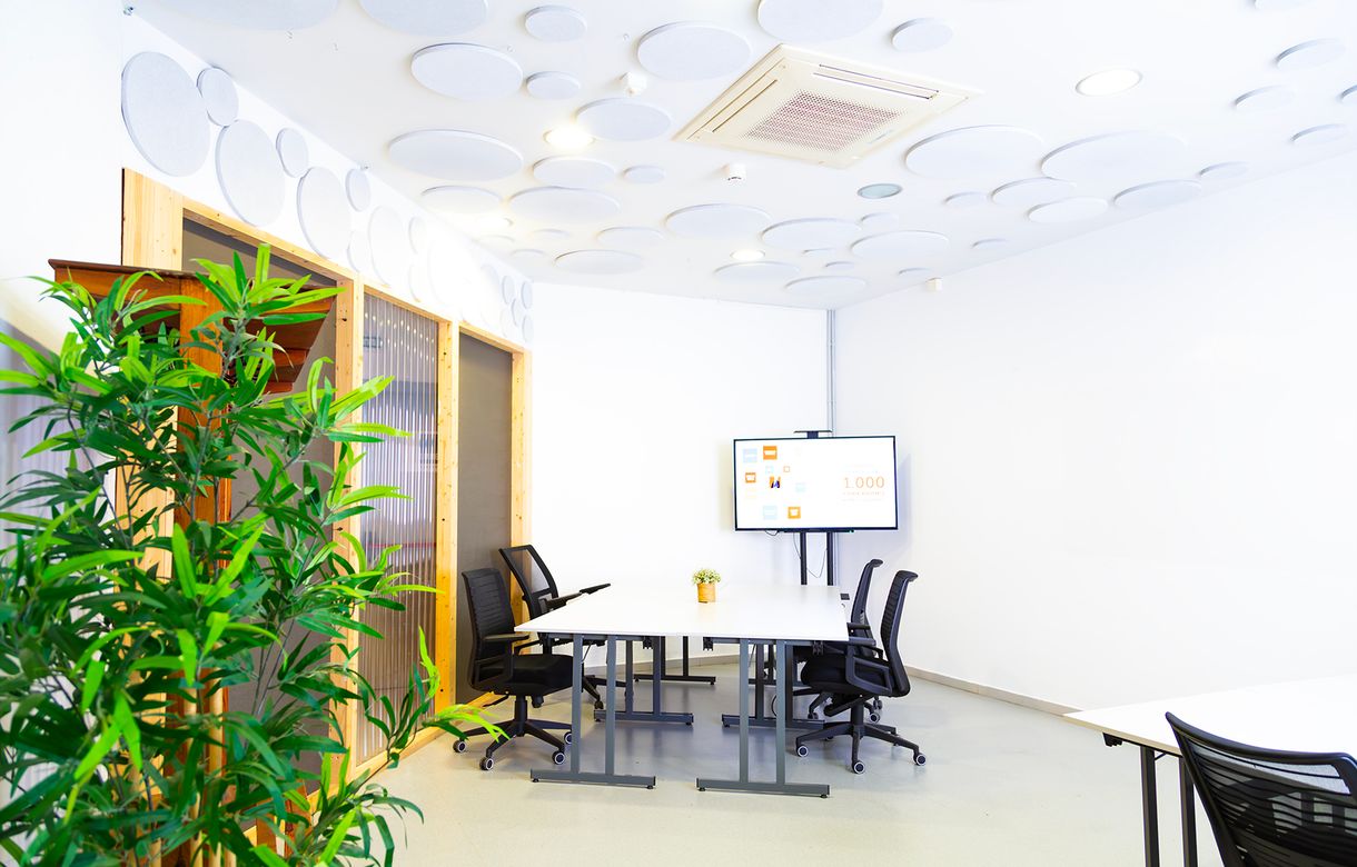CREC Coworking Sabadell oficinas de 4 a 10 personas