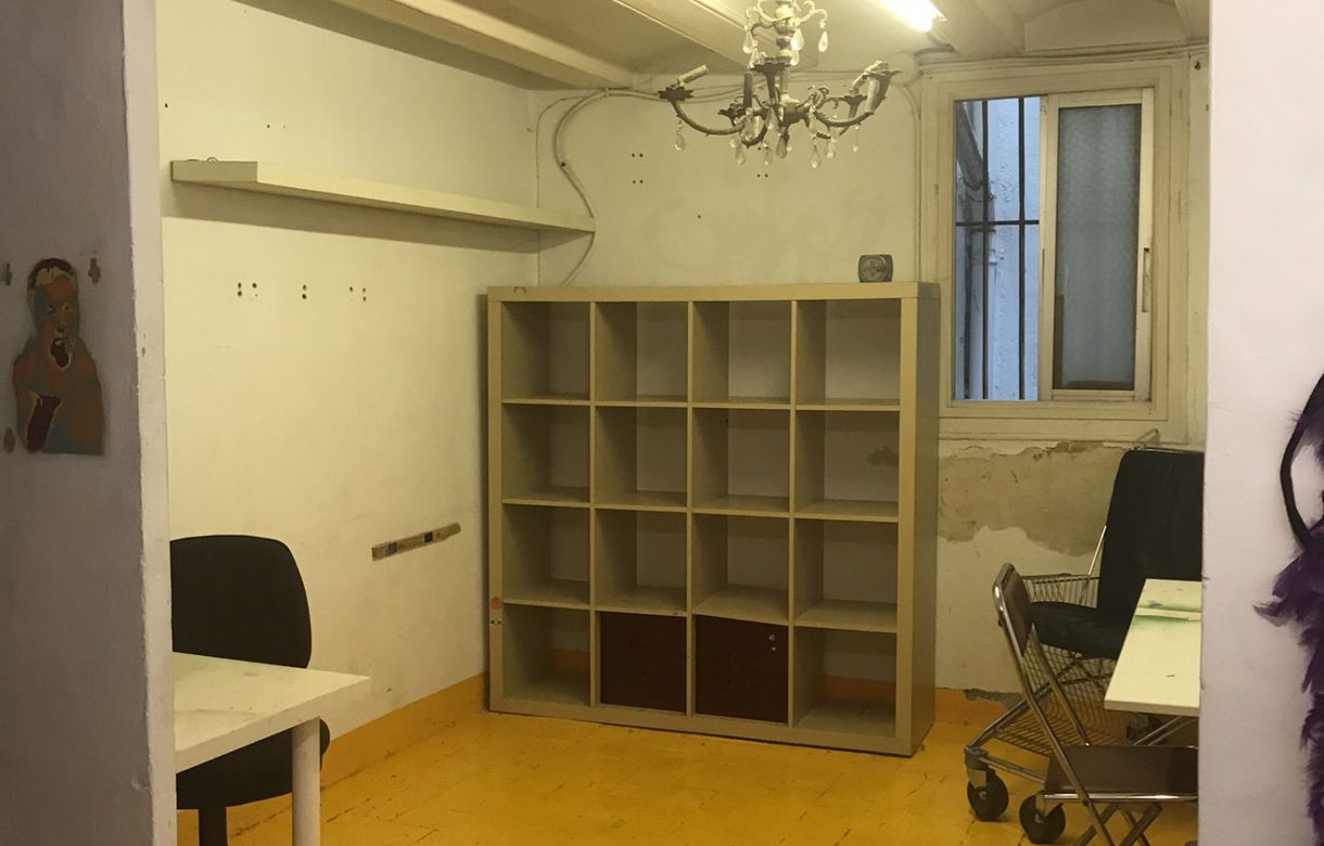 Alquiler en el Gótico de un fantástico espacio de trabajo para compartir