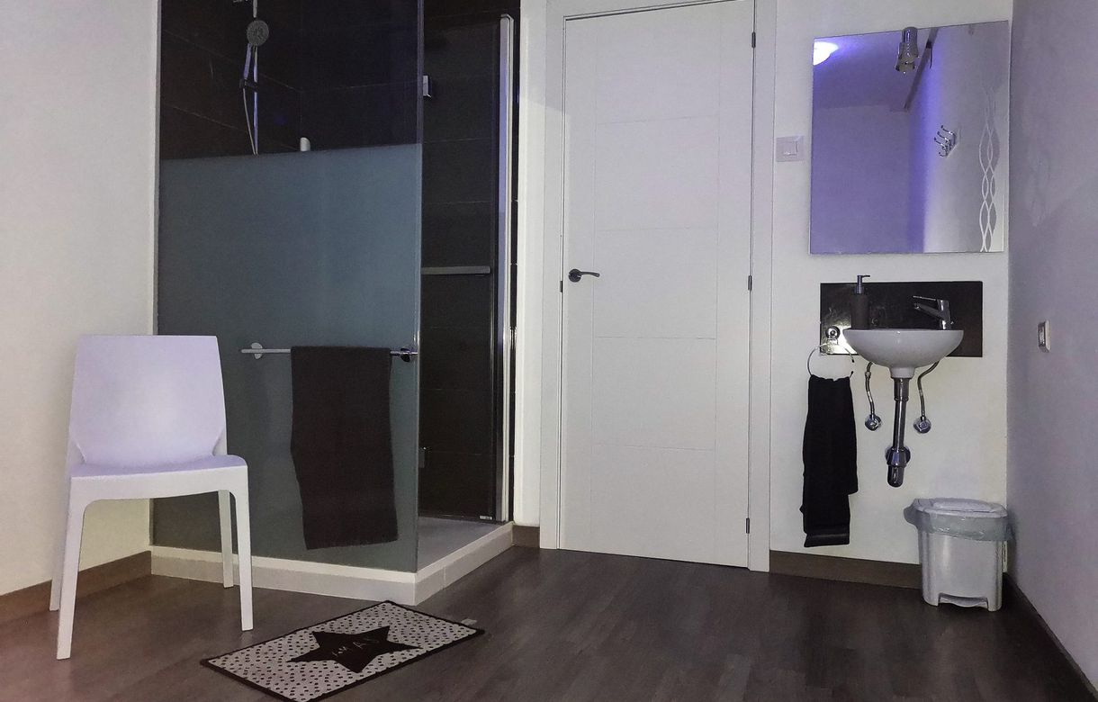 Cabina de masaje en alquiler con camilla o tatami