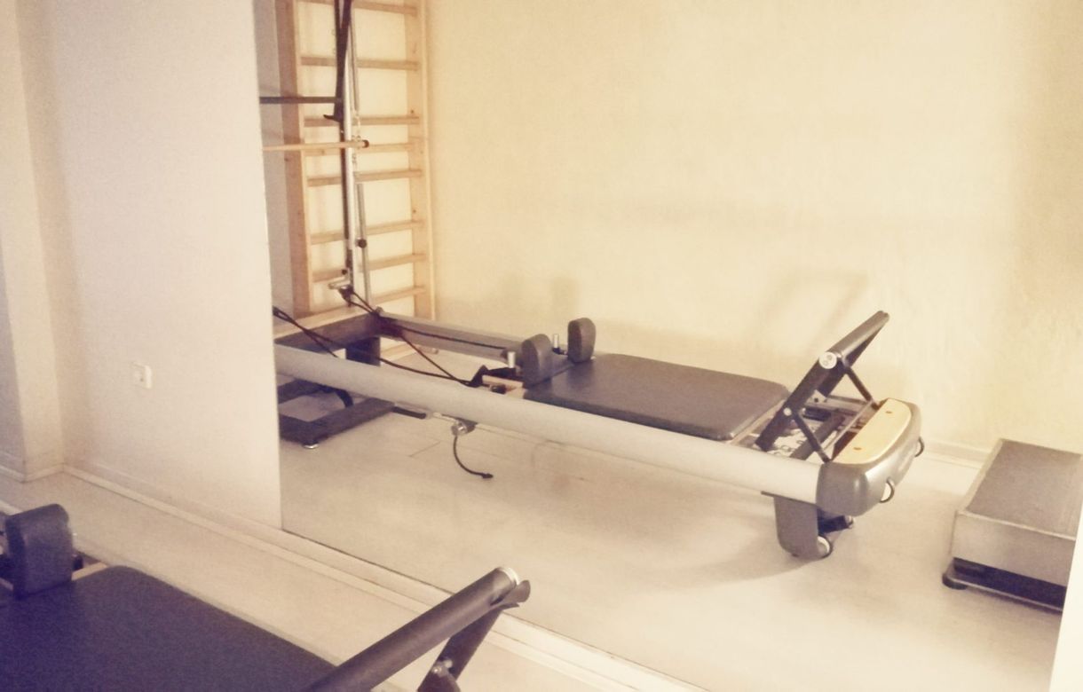 Alquiler gimnasio y cabina para terapias | BCN centro