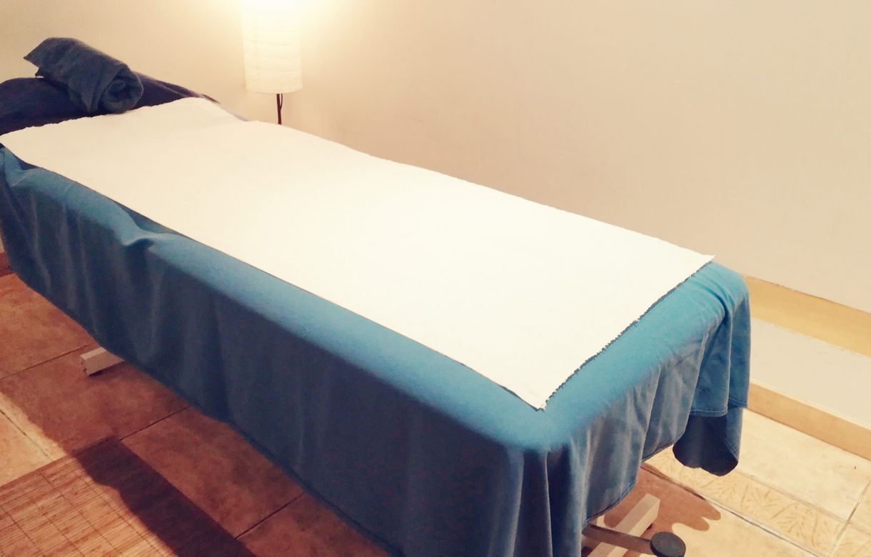 Alquiler gimnasio y cabina para terapias | BCN centro