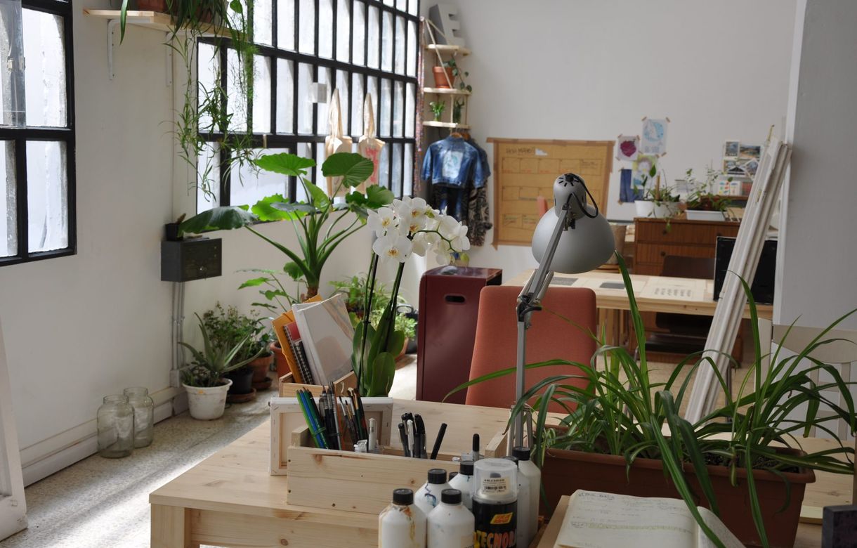 Atelier compartido para creativos con galería de arte, talleres y mercadillo artesano