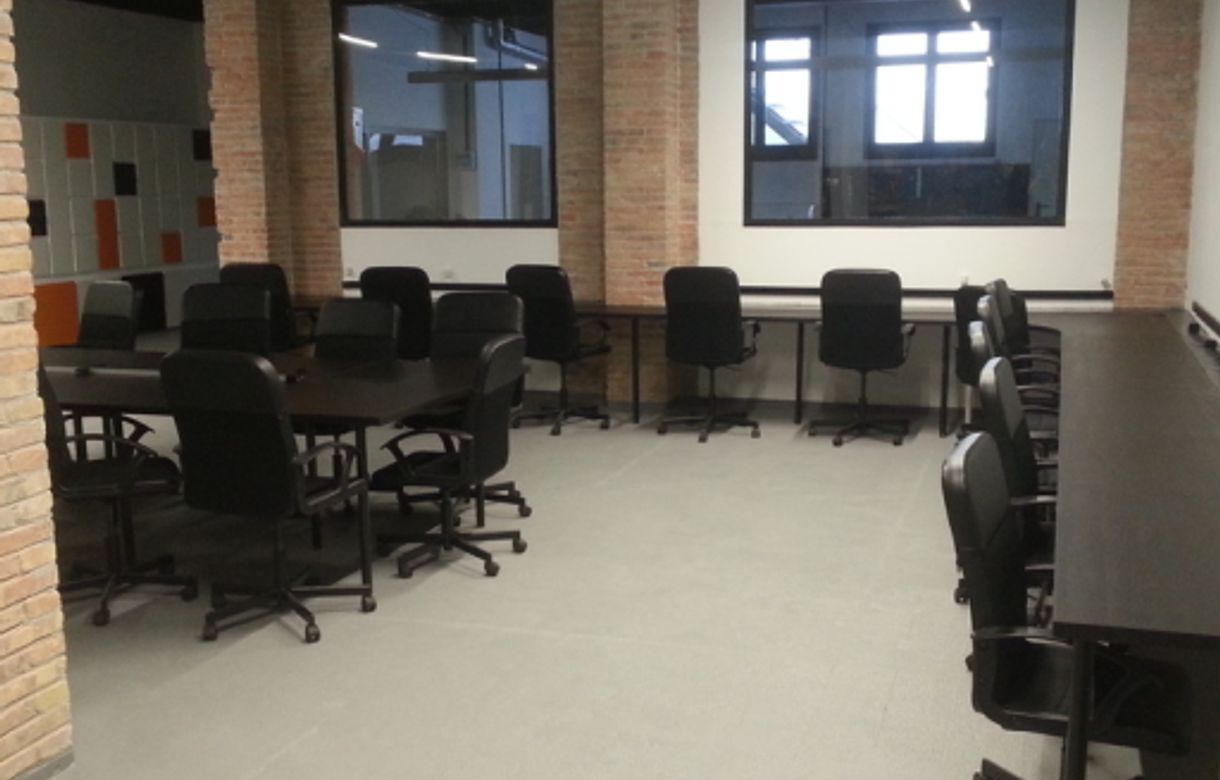 Estudio de grabación en alquiler + Coworking | InceptumHub