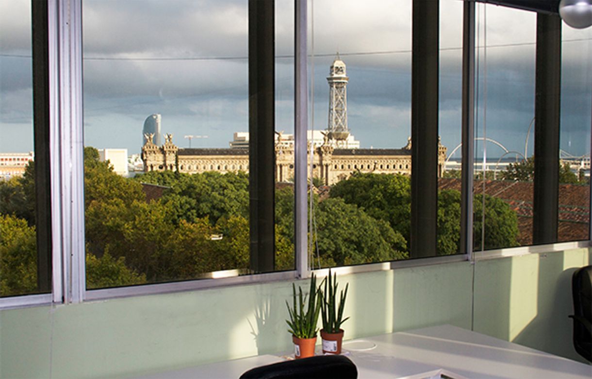 Alquiler de oficina edificio de Colón