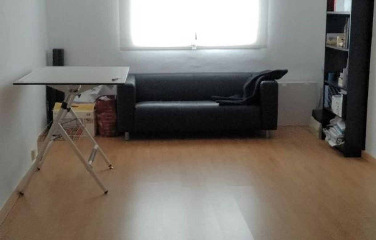 Estudio de diseño alquila despacho independiente de 21 m2