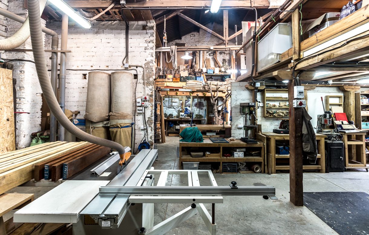 Taller Sevilla | Taller de artesanos  | Hombre de madera