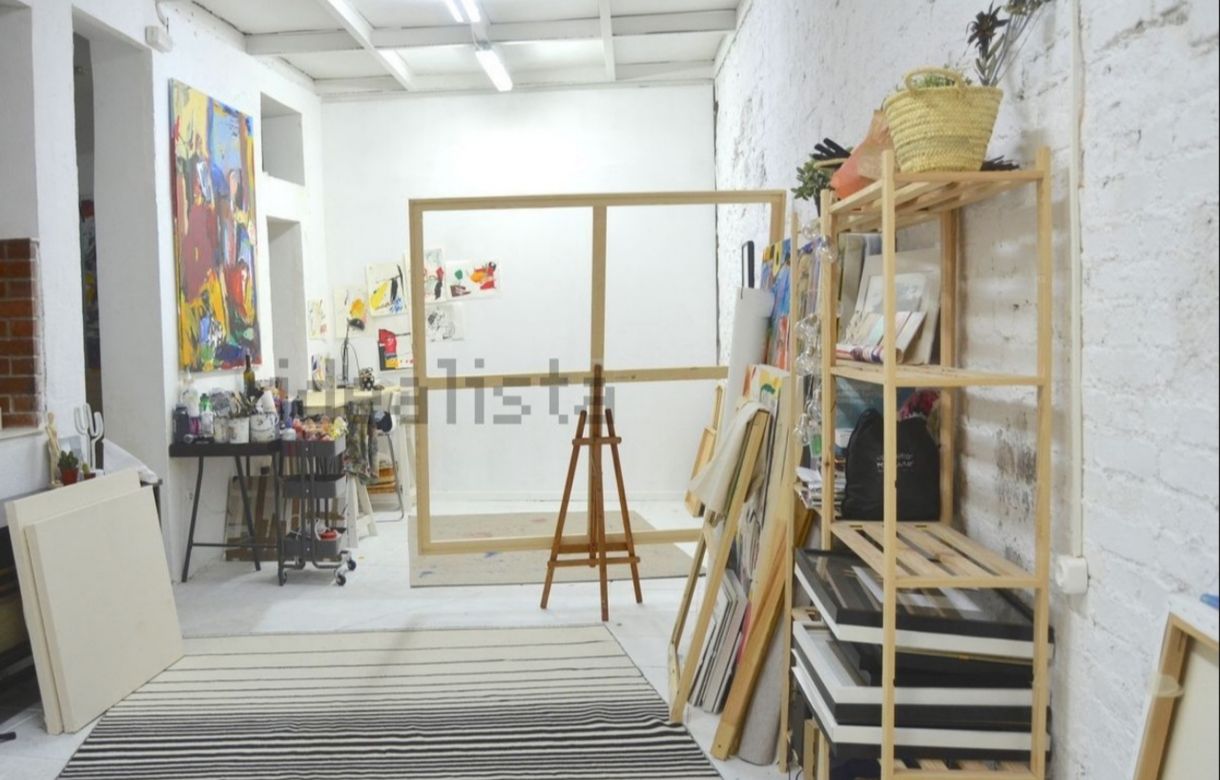 Espacio para artesanos y artistas