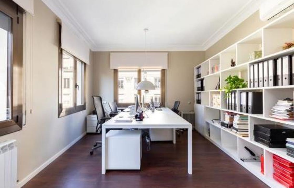 Oficina privadas en alquiler Pl. Francesc Macià