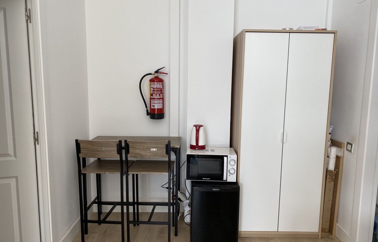 Alquiler oficina de diseño y luminosa