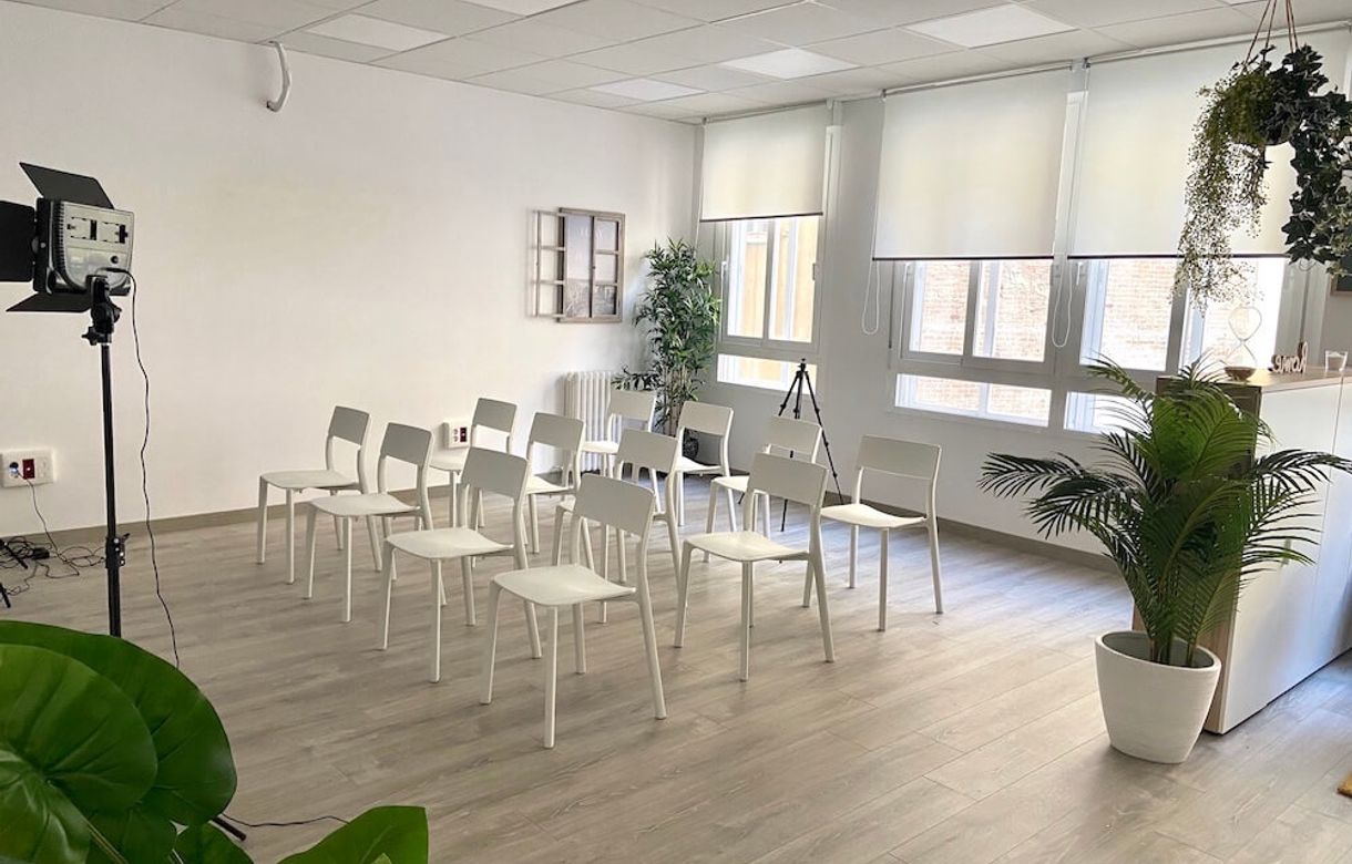 Alquiler sala de reuniones Madrid | Multiusos