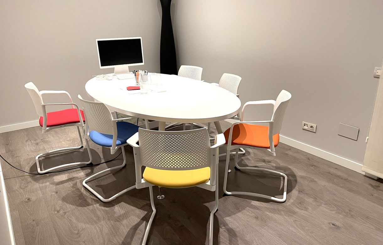 Agencia comunicación comparte oficina