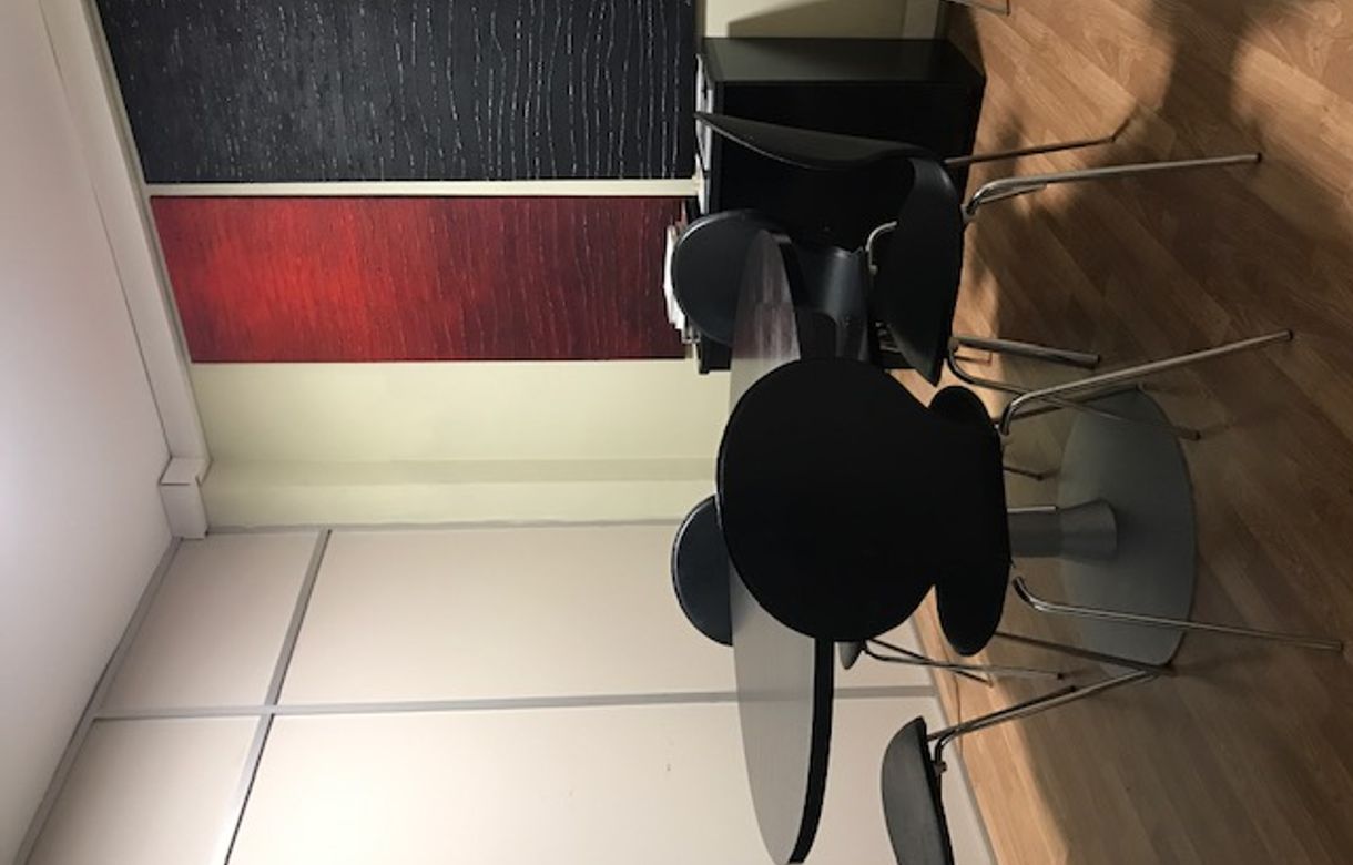 Alquiler oficina independiente en Barcelona en un despacho compartido