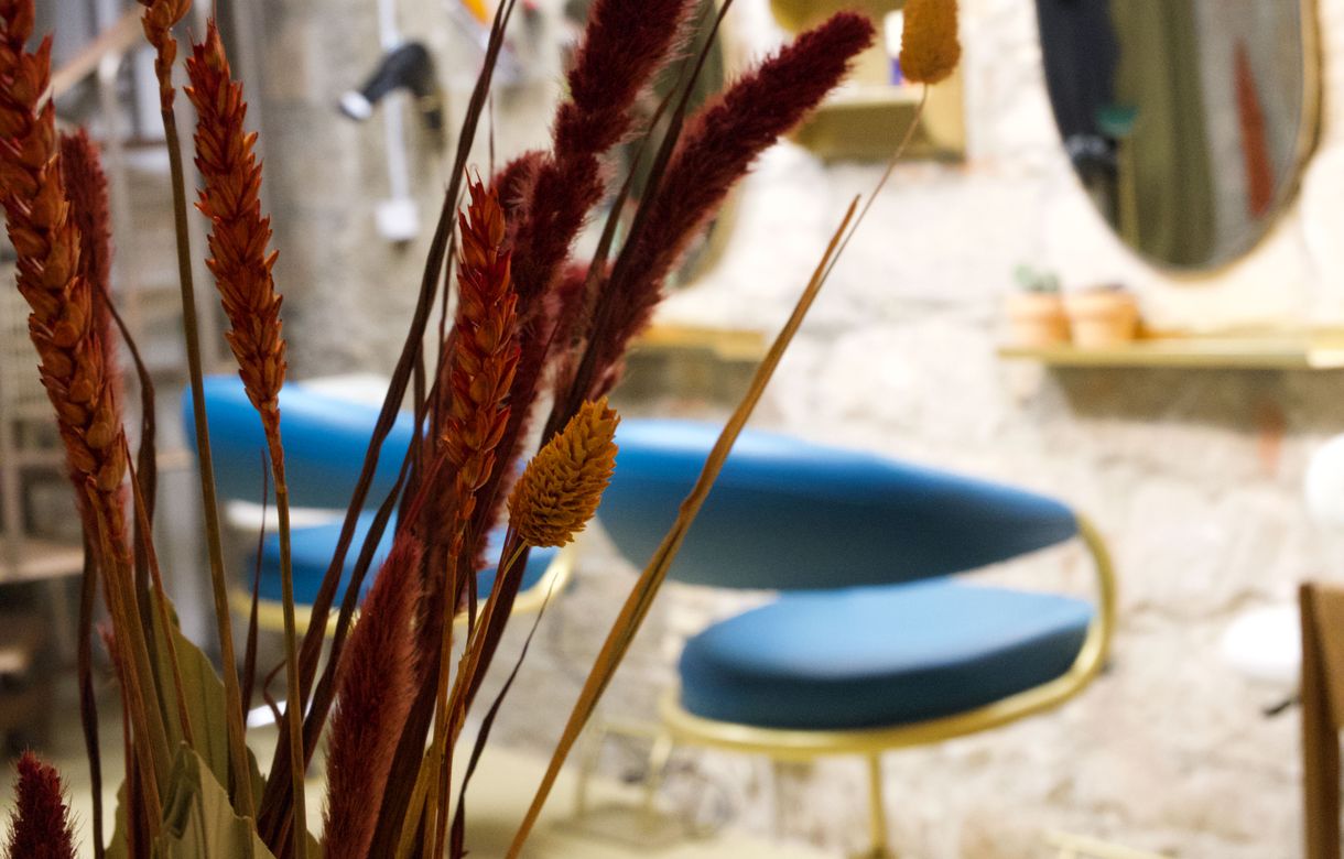 Espacio de tienda para diseñadores de moda, peluqueros y tatuadores