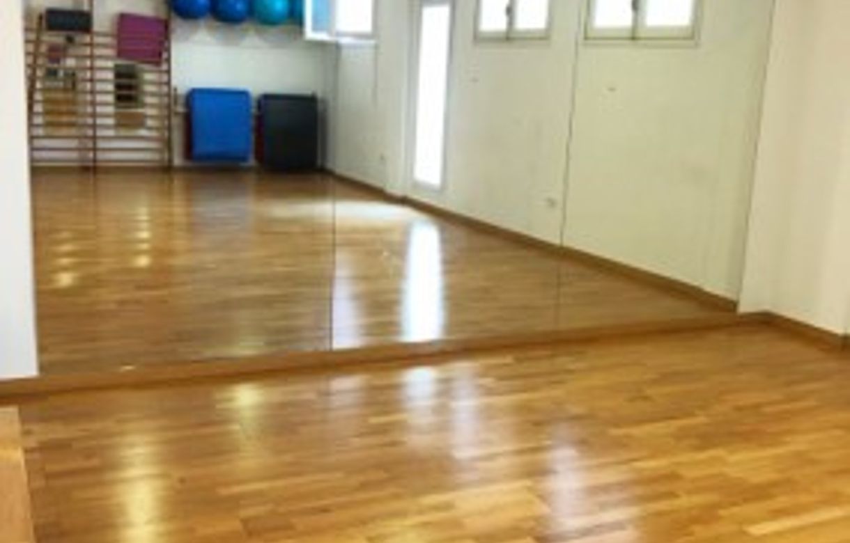 Alquiler sala fisioterapia | SALA TERAPIA EN L'ESCALA PARA PROFESIONALES DE LA SALUD