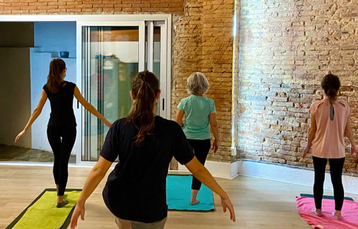 Alquiler salas terapias Barcelona | Sala de yoga y ejercicio terapéutico | Consulta | Piscina