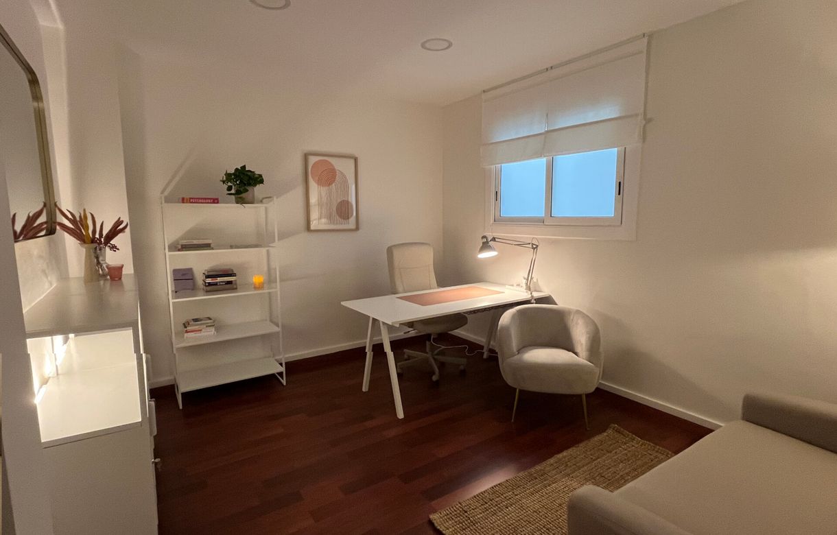 Alquiler despacho psicólogo por horas Barcelona | Centro de Bienestar