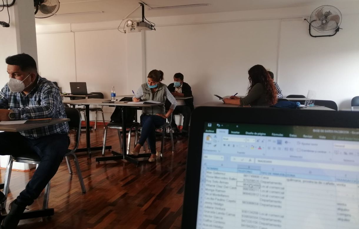 Alquiler oficinas por horas Lima | ¡Coworking oficina compartida en Lince!