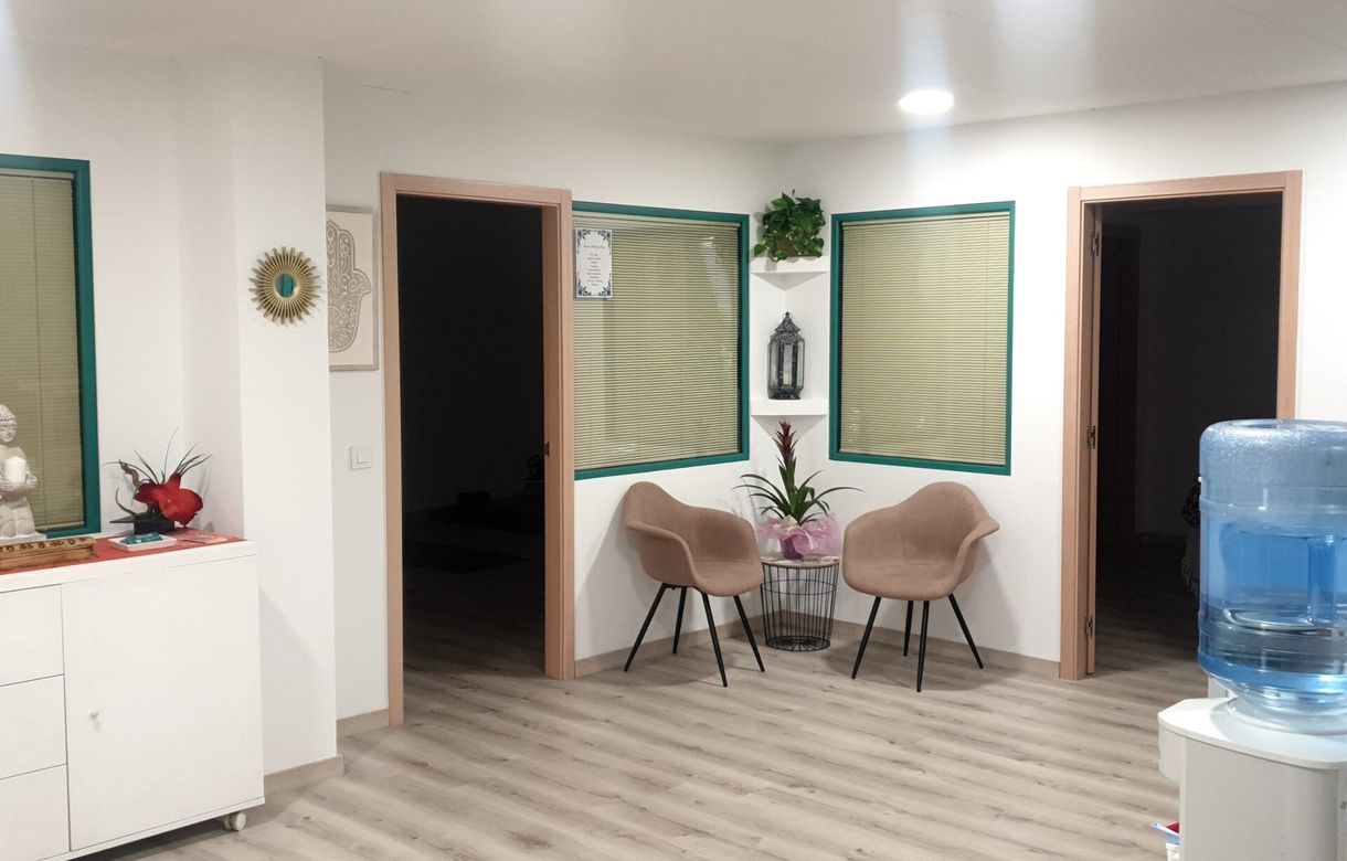sala de masajes Rubí  | Salas para Terapias, Clases de Yoga, Talleres