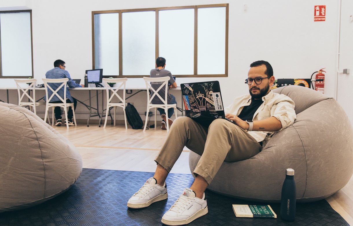 Coworking económico Valencia | Charis Coworking