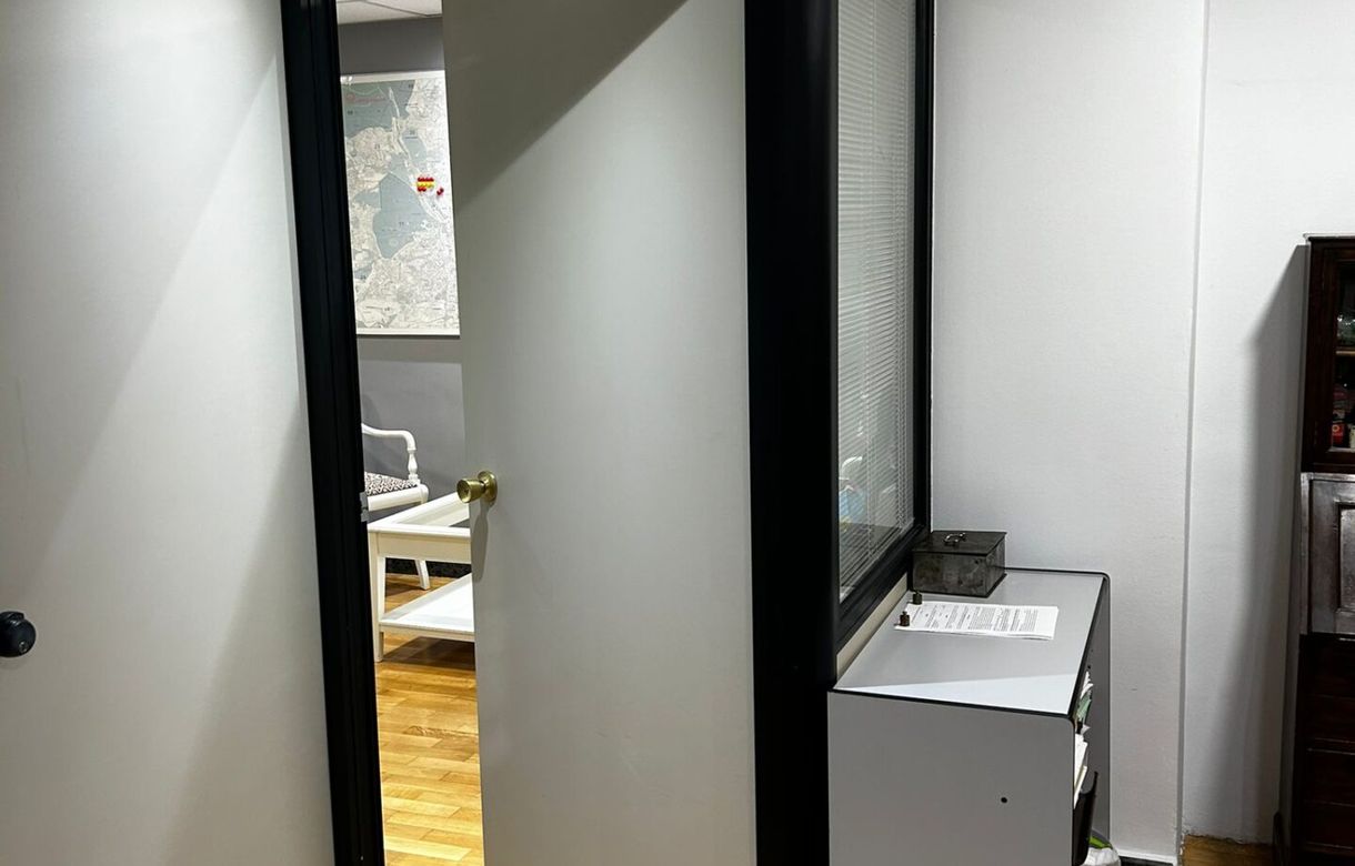 Alquiler oficina barata Madrid | Despacho Independiente en oficina compartida